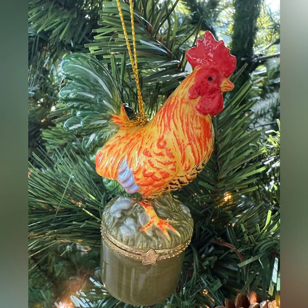 Porcelain Rooster hidden treasure hinged trinket box ornament - Picture 1 of 5